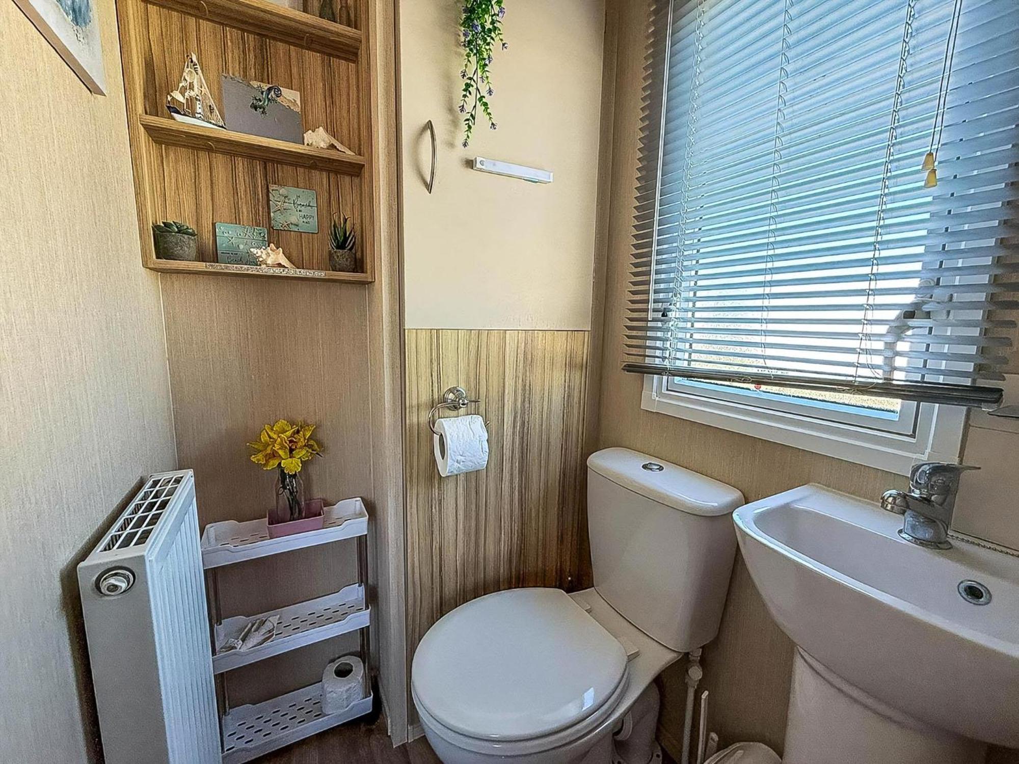 Lovely 6 Berth Caravan With Decking To The Side In Heacham Ref 21040E מראה חיצוני תמונה